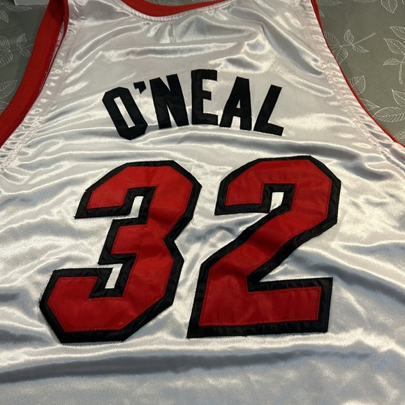 Reebok NBA Shaquille O’Neil Heat Jersey. - Picture 7 of 11
